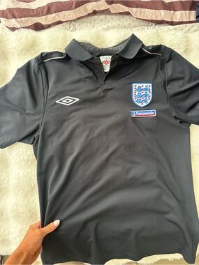 Vintage Umbro Men’s England Soccer Polo Shirt - Black